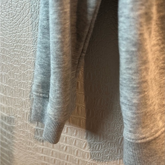 H&M fuzzy spider sweatshirt size 4-6 - Picture 2 of 6